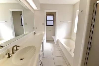 6119 Kingswood Drive, Arlington, TX 76001 - Photo 17