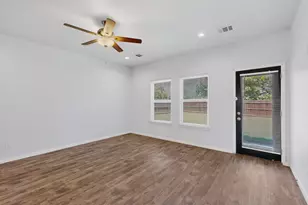 5838 Humbert Ave, Fort Worth, TX 76107 - Photo 5