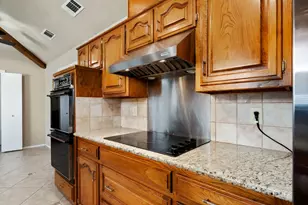 2601 Richland Dr, Garland, TX 75044 - Photo 13