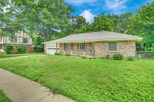 617 Ranier Cir, Garland, TX 75041 - Photo 3
