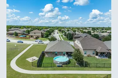 597 Creekview Drive, Azle, TX 76020 - Photo 5