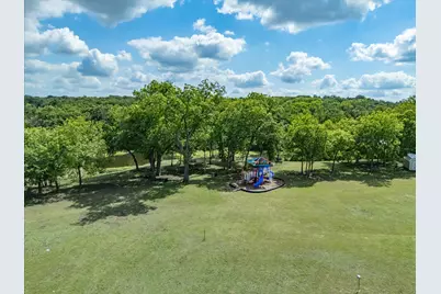 597 Creekview Drive, Azle, TX 76020 - Photo 15