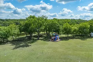 597 Creekview Dr, Azle, TX 76020 - Photo 15