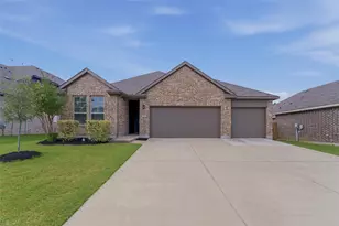 305 Evans Dr, Van Alstyne, TX 75495 - Photo 1