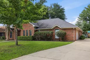 1500 Pickwick Ln, Denton, TX 76209 - Photo 5