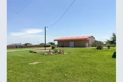 469 Pioneer Road, Rhome, TX 76078 - Photo 21