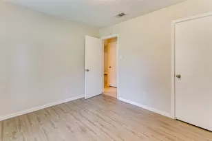 716 S Perkins St, Fort Worth, TX 76103 - Photo 11