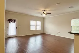 420 W Franklin St, Waxahachie, TX 75165 - Photo 3