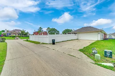 2068 Pecan Creek Drive, Mesquite, TX 75181 - Photo 37