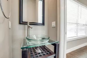 4618 Cedar Springs Rd, Dallas, TX 75219 - Photo 11