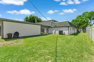 3778 Weeburn Dr, Dallas, TX 75229 - Photo 35