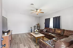 401 W Mesquite St, Gunter, TX 75058 - Photo 5