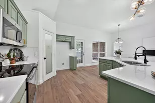 237 Shadow Grass Ave, Fort Worth, TX 76120 - Photo 11