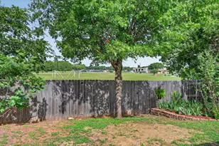 237 Shadow Grass Ave, Fort Worth, TX 76120 - Photo 33