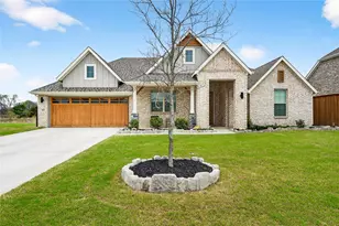 215 Frio Dr, Waxahachie, TX 75165 - Photo 1