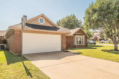 2711 Canterbury Street, Euless, TX 76039 - Photo 1