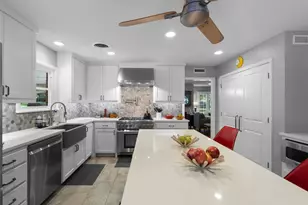 1035 Waterford Dr, Dallas, TX 75218 - Photo 9