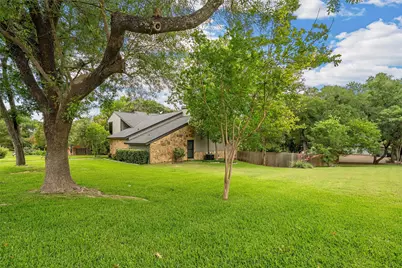 2501 Eldridge Lane, Waco, TX 76710 - Photo 3