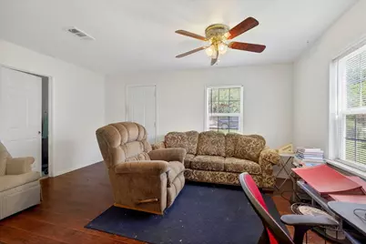 4001 S Peachtree Road, Balch Springs, TX 75180 - Photo 3