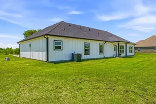 689 Dill Rd, Weatherford, TX 76085 - Photo 27