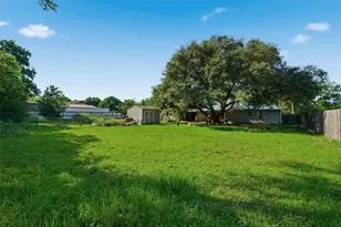 103 Mooney Ave, Oglesby, TX 76561 - Photo 17