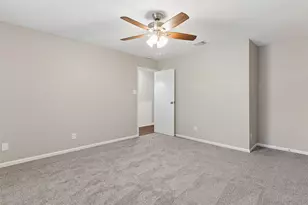 213 Teakwood Ln, Lewisville, TX 75067 - Photo 11