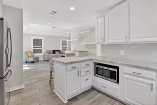 4315 Cabell Dr, Dallas, TX 75204 - Photo 7