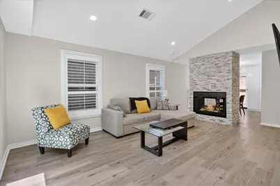 4315 Cabell Drive, Dallas, TX 75204 - Photo 17