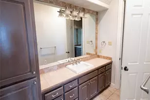 4201 Bluff View Dr, Granbury, TX 76048 - Photo 31