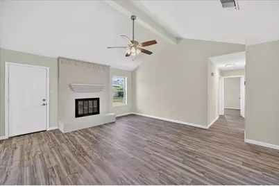 3200 S Meadow Drive, Fort Worth, TX 76133 - Photo 7