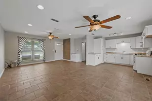 6209 Shadydell Dr, Fort Worth, TX 76135 - Photo 3