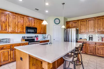 9209 Hunters Court, White Settlement, TX 76108 - Photo 9