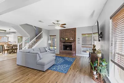 1214 Holly Hill Drive, Grand Prairie, TX 75052 - Photo 9