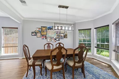 1214 Holly Hill Drive, Grand Prairie, TX 75052 - Photo 7
