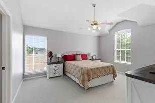 1214 Holly Hill Dr, Grand Prairie, TX 75052 - Photo 19