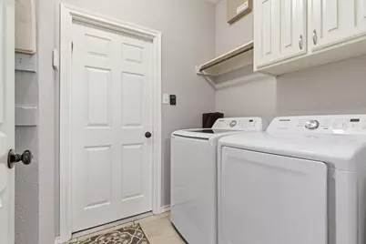 1214 Holly Hill Drive, Grand Prairie, TX 75052 - Photo 17