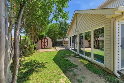 1214 Holly Hill Drive, Grand Prairie, TX 75052 - Photo 31