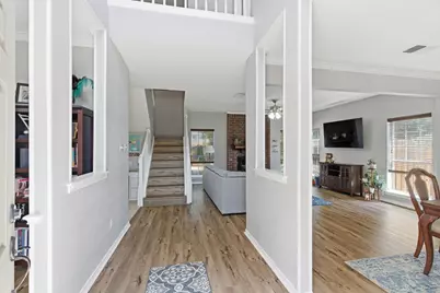 1214 Holly Hill Drive, Grand Prairie, TX 75052 - Photo 5