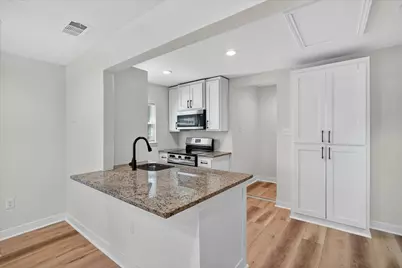5616 Wellesley Avenue, Fort Worth, TX 76107 - Photo 9