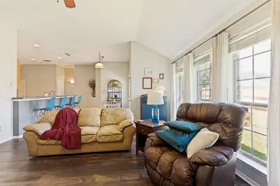 1024 Kingsley Drive, Saginaw, TX 76179 - Photo 11
