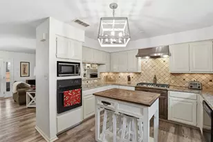 5207 Fairway Cir, De Cordova, TX 76049 - Photo 11
