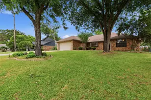 5207 Fairway Cir, De Cordova, TX 76049 - Photo 5