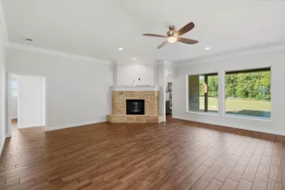 1101 W Iberian Court, Granbury, TX 76048 - Photo 9