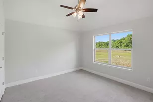 1101 W Iberian Ct, Granbury, TX 76048 - Photo 15