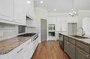 1101 W Iberian Ct, Granbury, TX 76048 - Photo 13