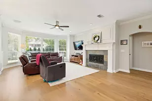 907 Parkwood Ct, McKinney, TX 75072 - Photo 7