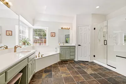 907 Parkwood Court, McKinney, TX 75072 - Photo 17