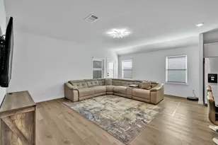 9813 Tinsley St, Aubrey, TX 76227 - Photo 7