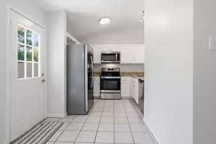 516 Winterwood Dr, Grapevine, TX 76051 - Photo 13