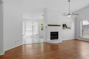 516 Winterwood Dr, Grapevine, TX 76051 - Photo 5